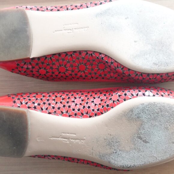 Salvatore Ferragamo Italy Tooled Floral Patent Leather Varina Bow Ballet Flats - Picture 10 of 16